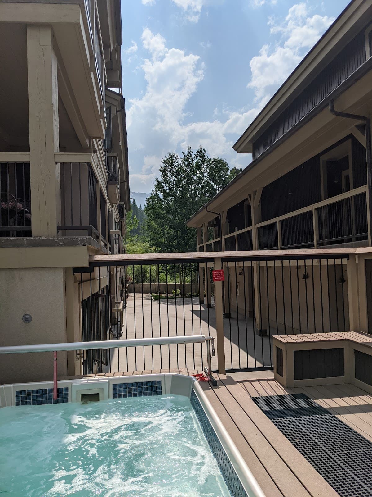 Riverbend Lodge by Vacasa