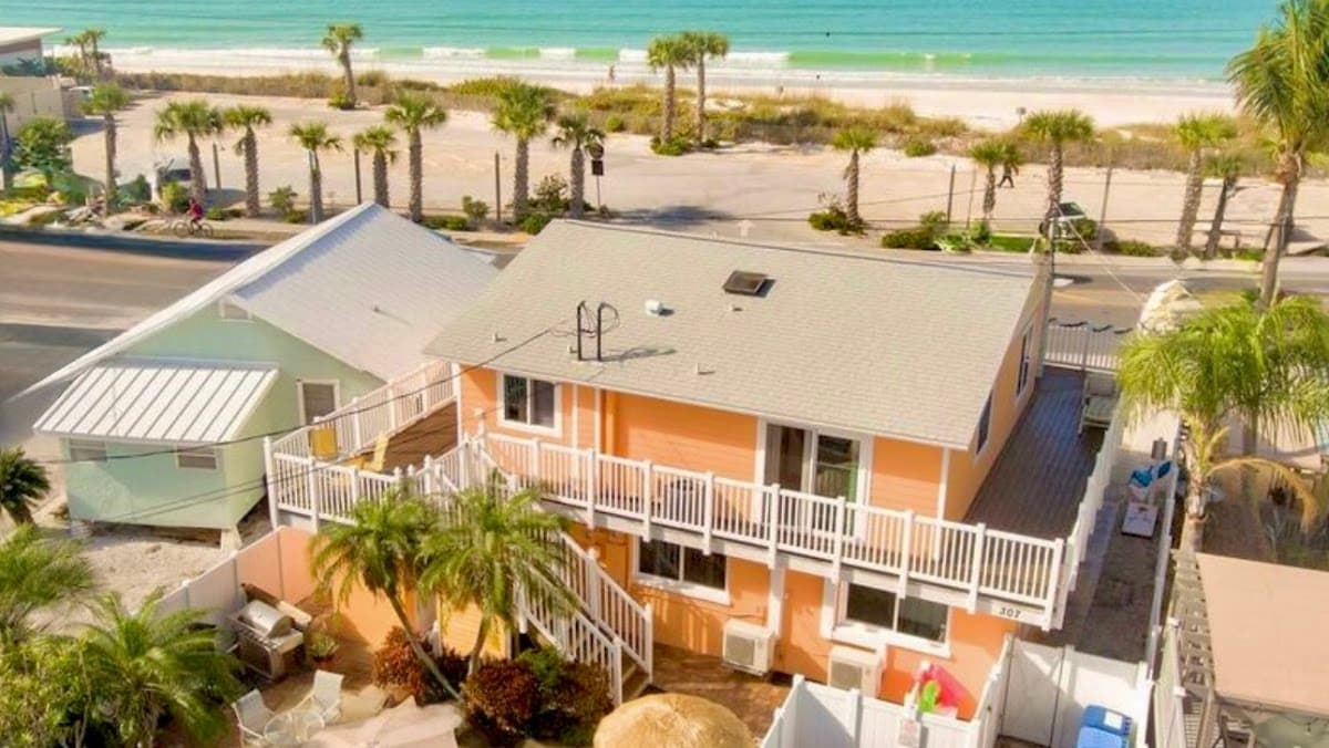 Salty Living (TM) Vacation Rentals