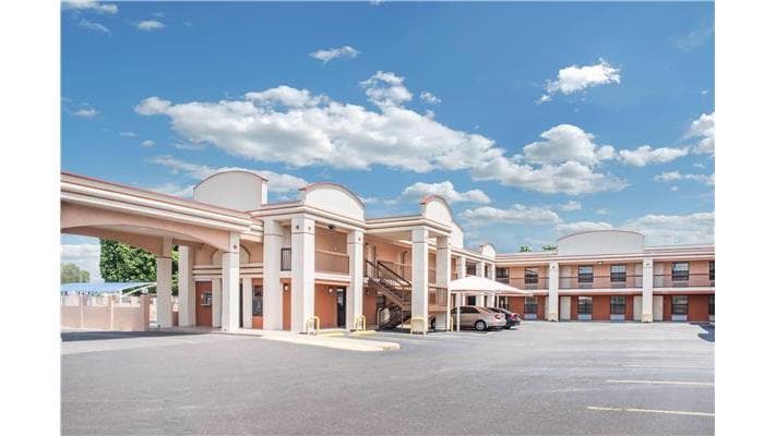 Days Inn by Wyndham McAllen