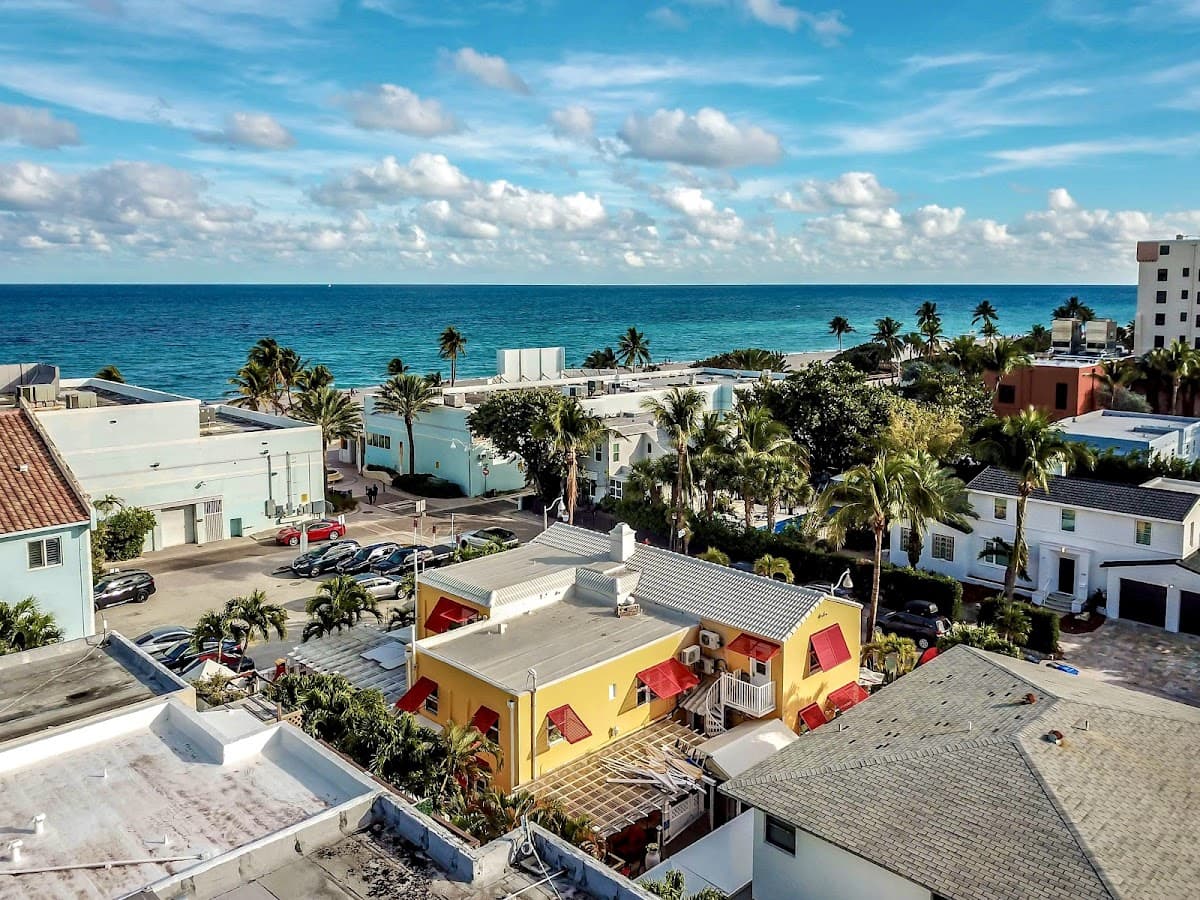 Hollywood Beach Club By Sinclair
