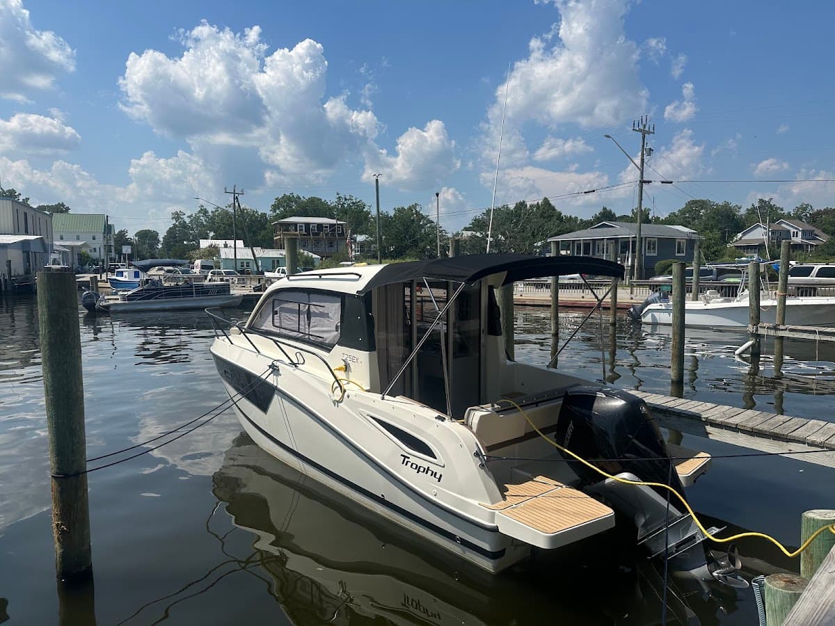 Oriental Marina & Inn