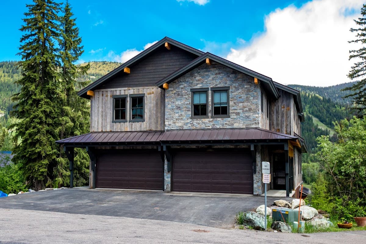 Wood Run Lodge
