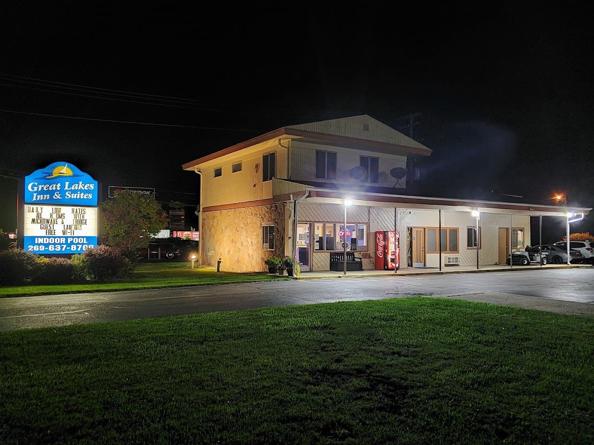 Great Lakes Inn & Suites South Haven