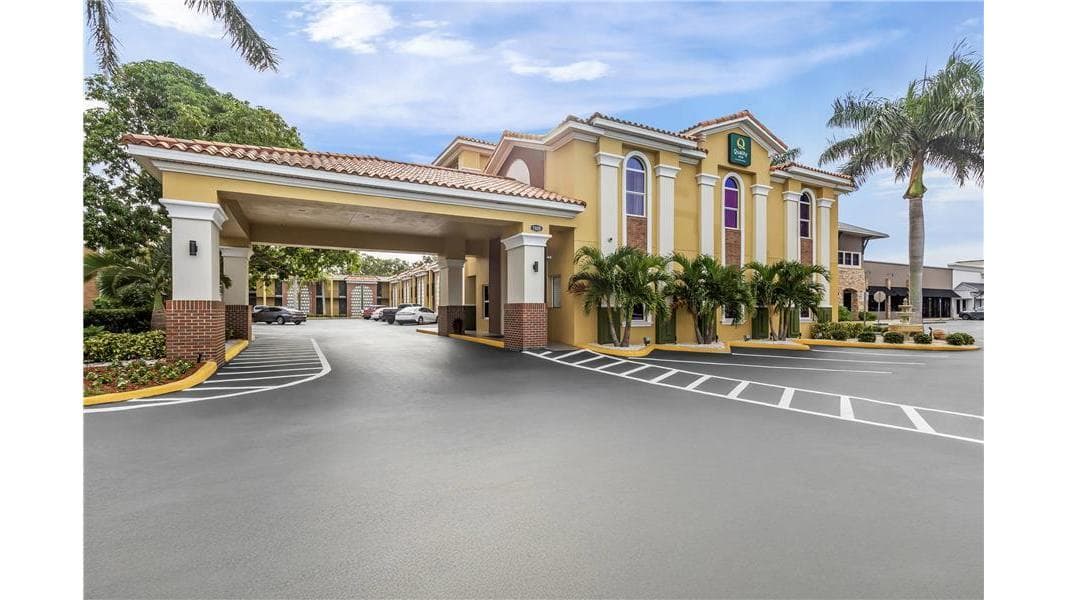 Quality Inn Airport - Cruise Port
