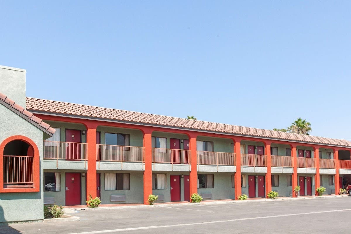Americas Best Value Inn & Suites Bakersfield Central