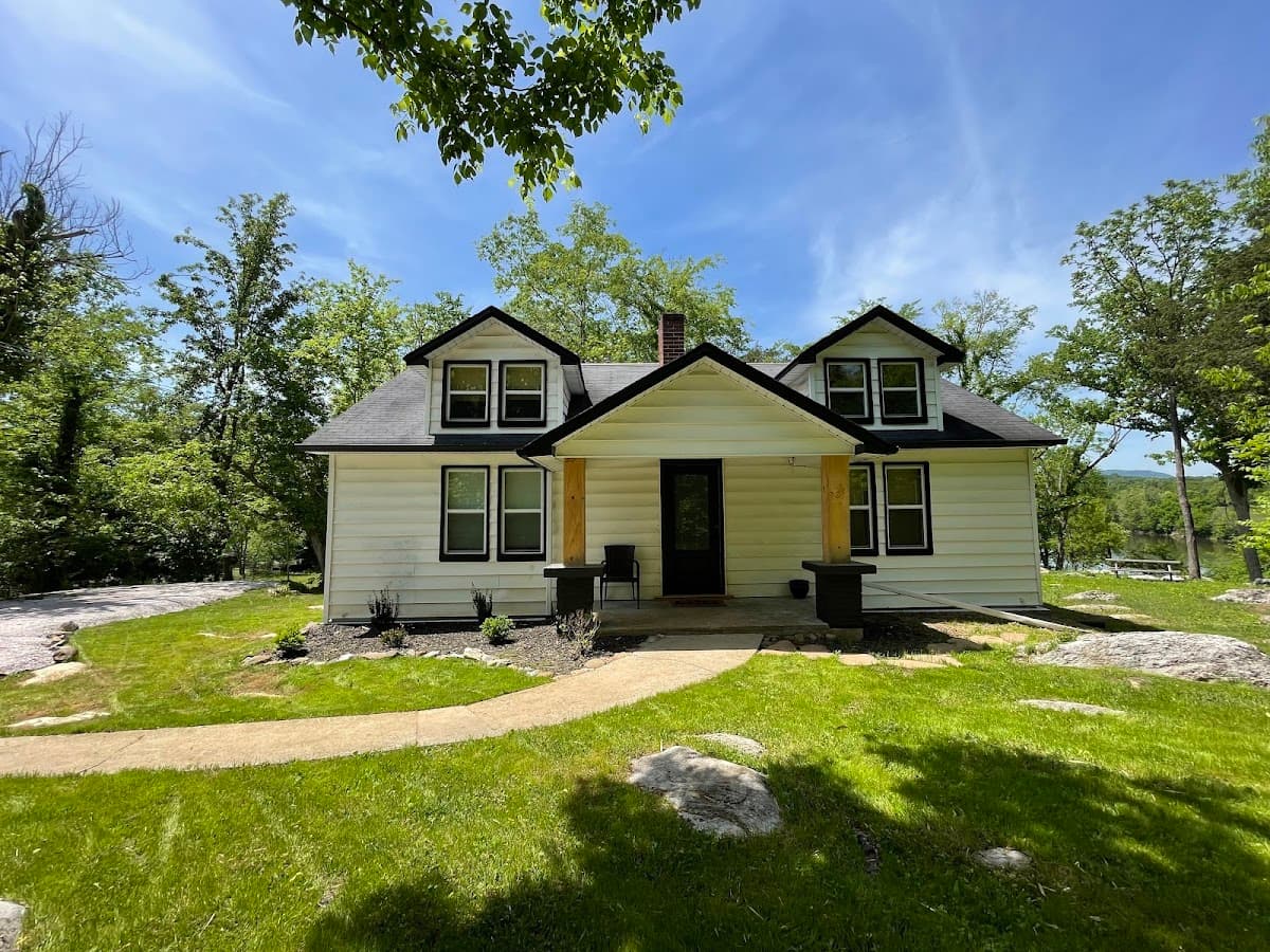 Riverside Retreat on the Holston
