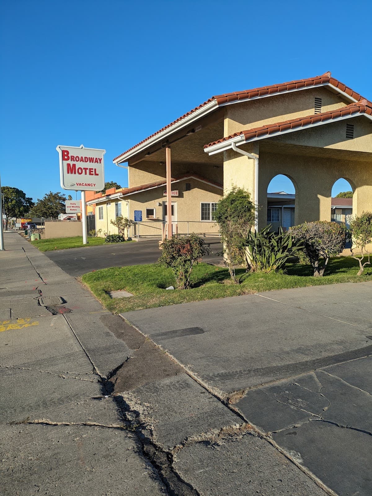 Broadway Motel