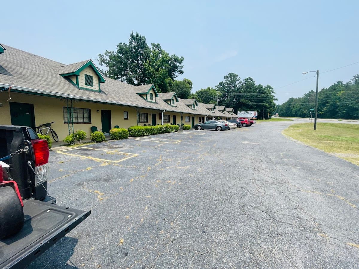 Courtesy Court Motel Home