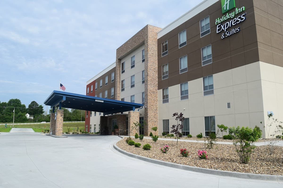 Holiday Inn Express & Suites Murphysboro - Carbondale, an IHG Hotel