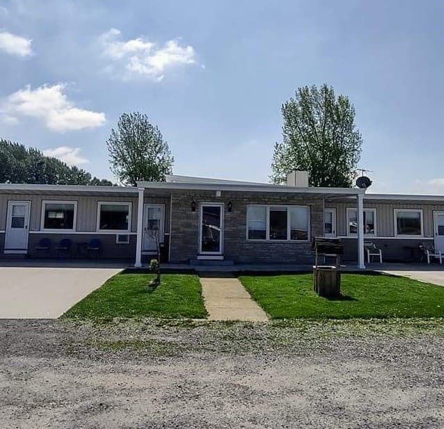 Sebewaing Airport Motel