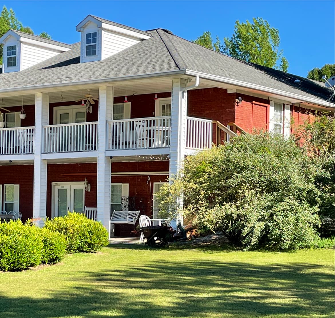 Country Music B&B Studios
