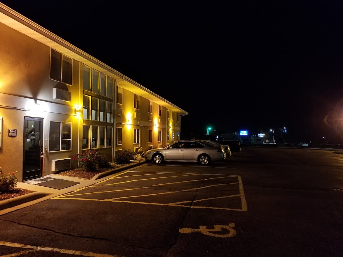 Bilmar Inn & Suites
