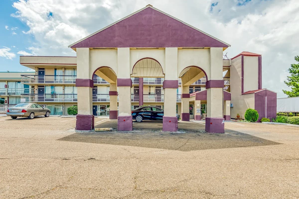 OYO Hotel Jackson North I-55