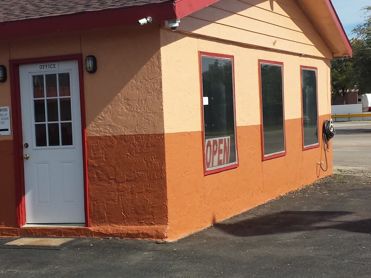 Deluxe Inn of Post