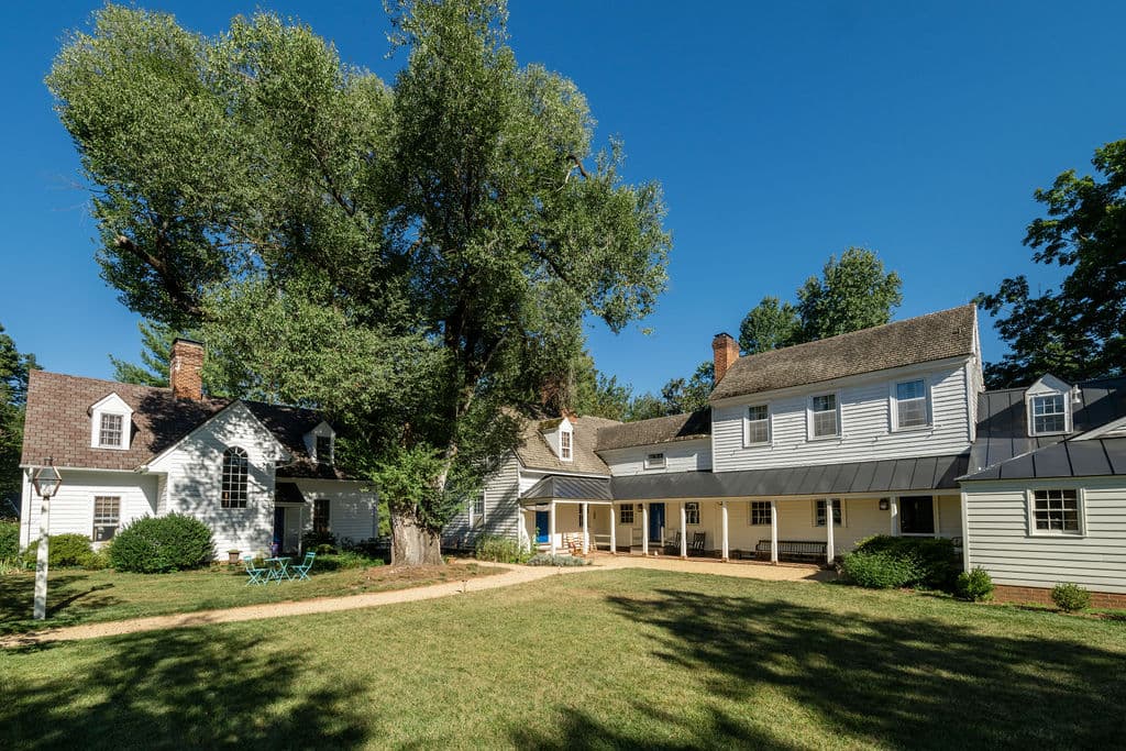 Hollymead House Bed and Breakfast