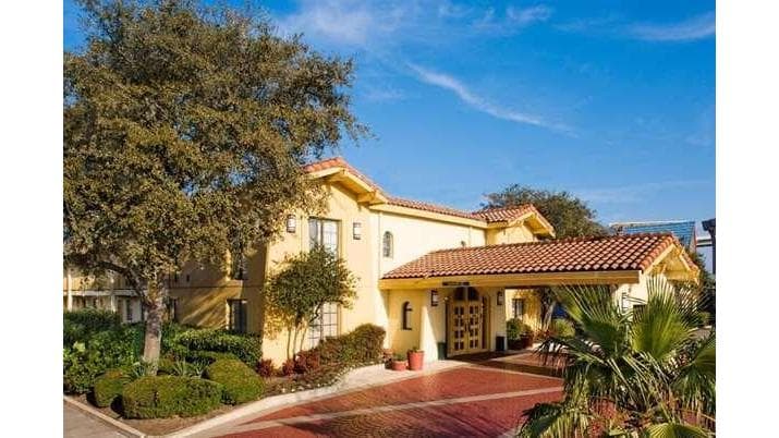 Super 8 by Wyndham Austin South / I-35