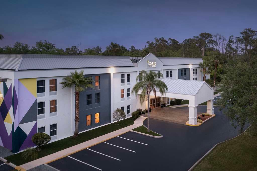 Spark by Hilton Tampa Brandon