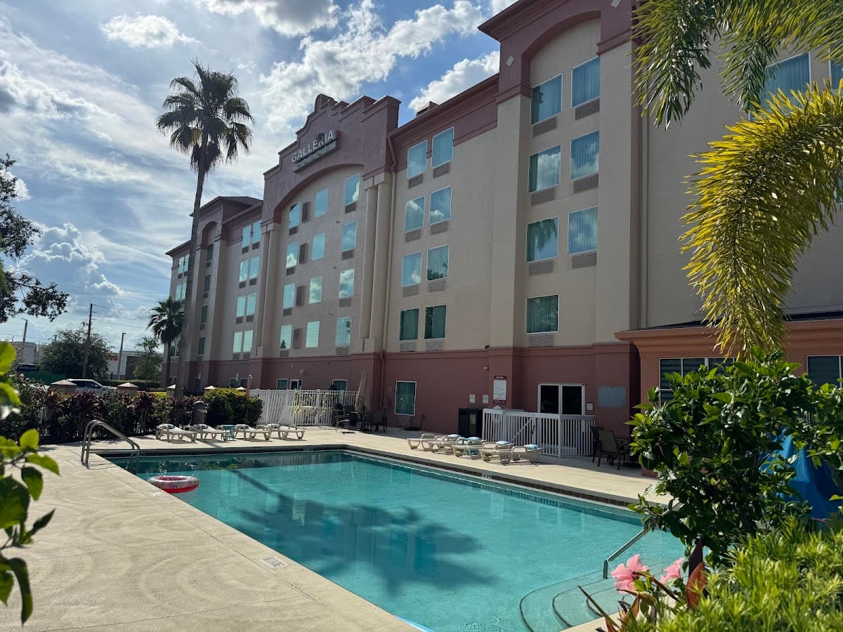 Galleria Palms Hotel