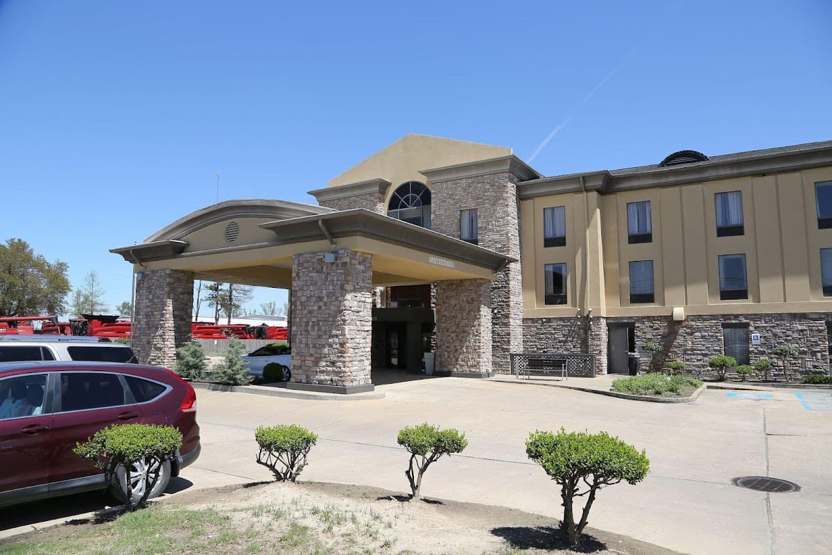 Holiday Inn Express & Suites Cleveland by IHG