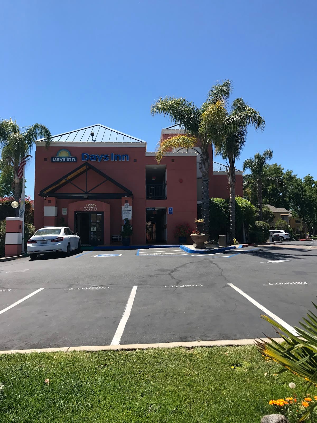 Days Inn by Wyndham Concord