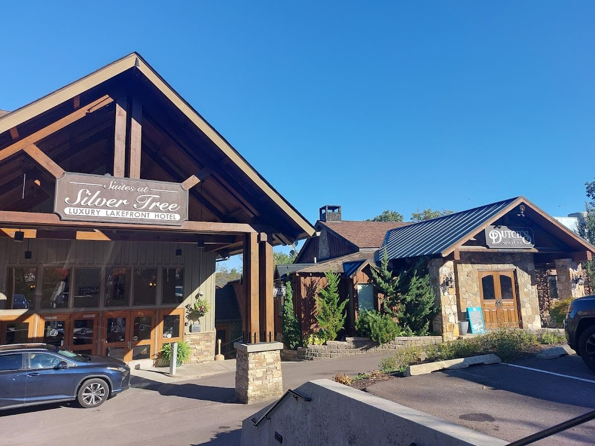 Suites at Silver Tree