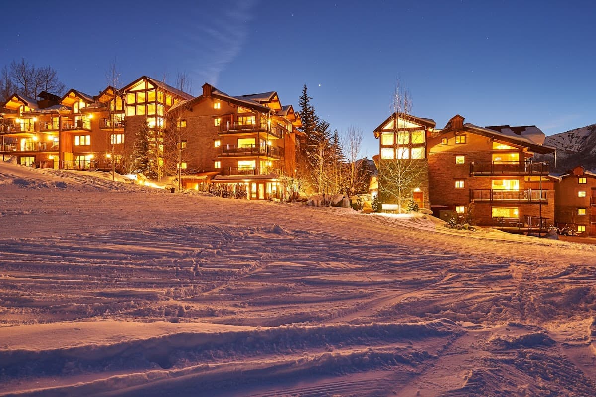 The Crestwood Condominiums