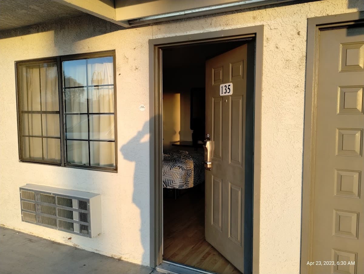 hotel buttonwillow