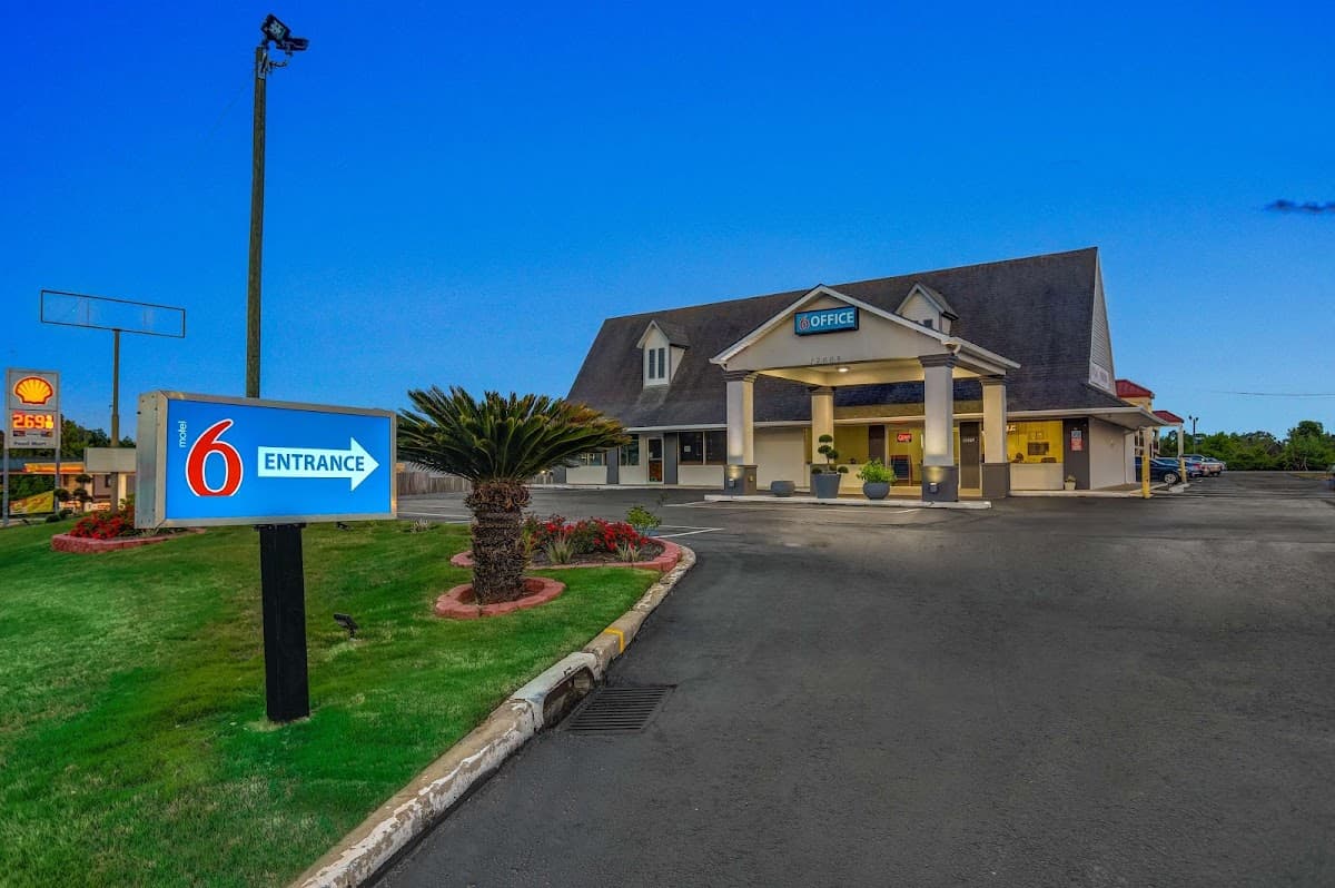 Motel 6 Byron, GA