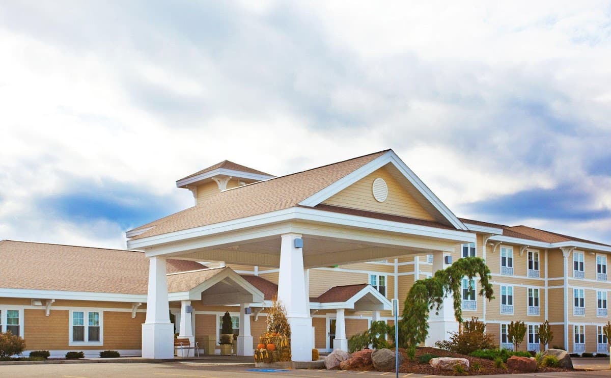 Holiday Inn Express & Suites Iron Mountain by IHG