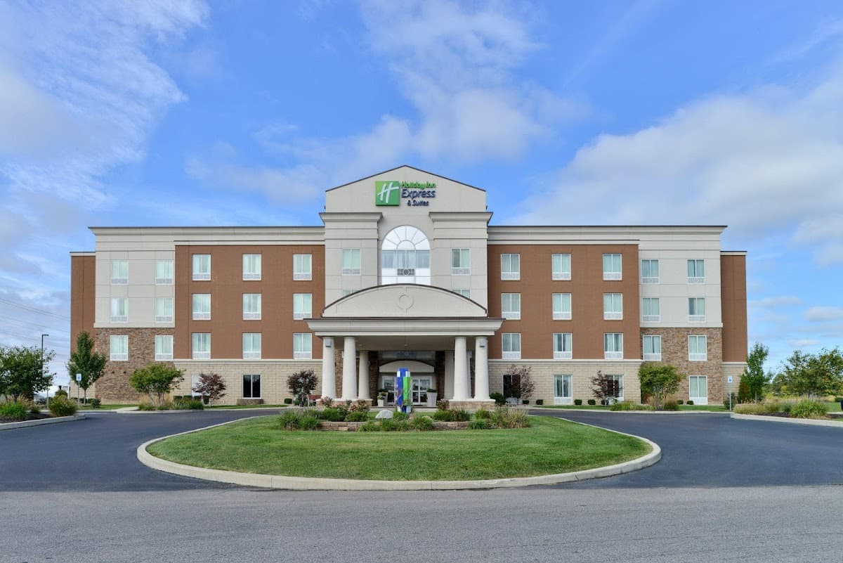 Holiday Inn Express & Suites Terre Haute by IHG
