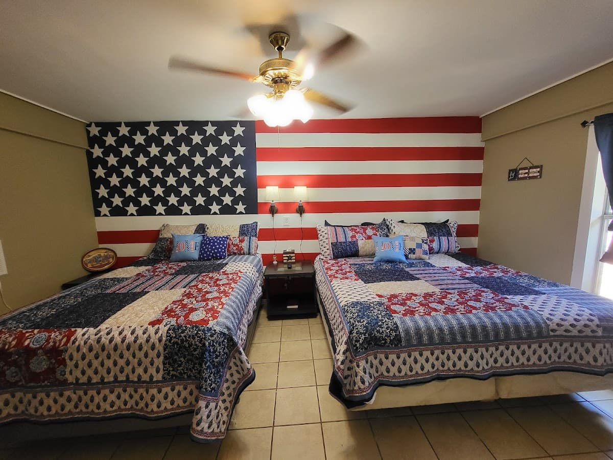 Hill Country Lodge & Mini Storage