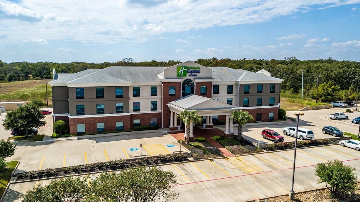 Holiday Inn Express & Suites Hearne by IHG
