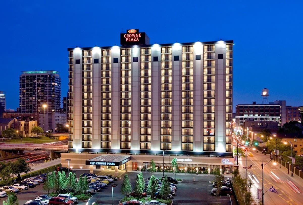 Crowne Plaza Chicago West Loop, an IHG Hotel