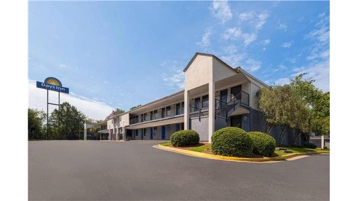 Days Inn by Wyndham College Park Airport Best Road