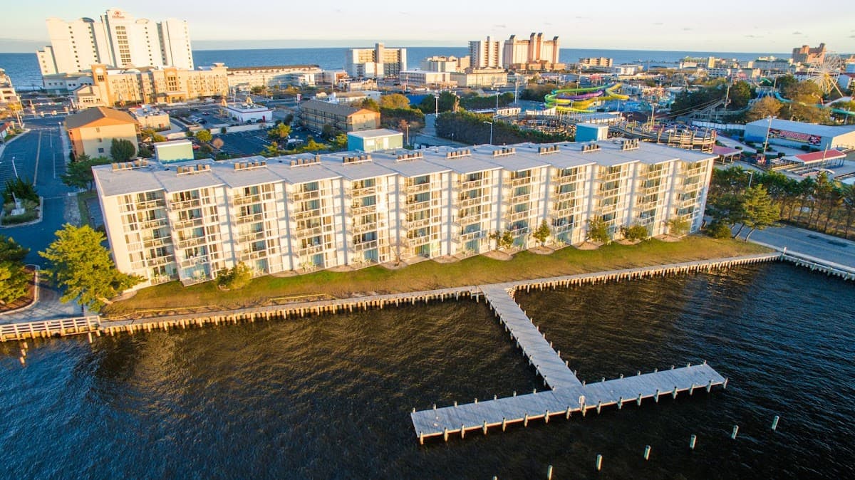 Bay Club Resort