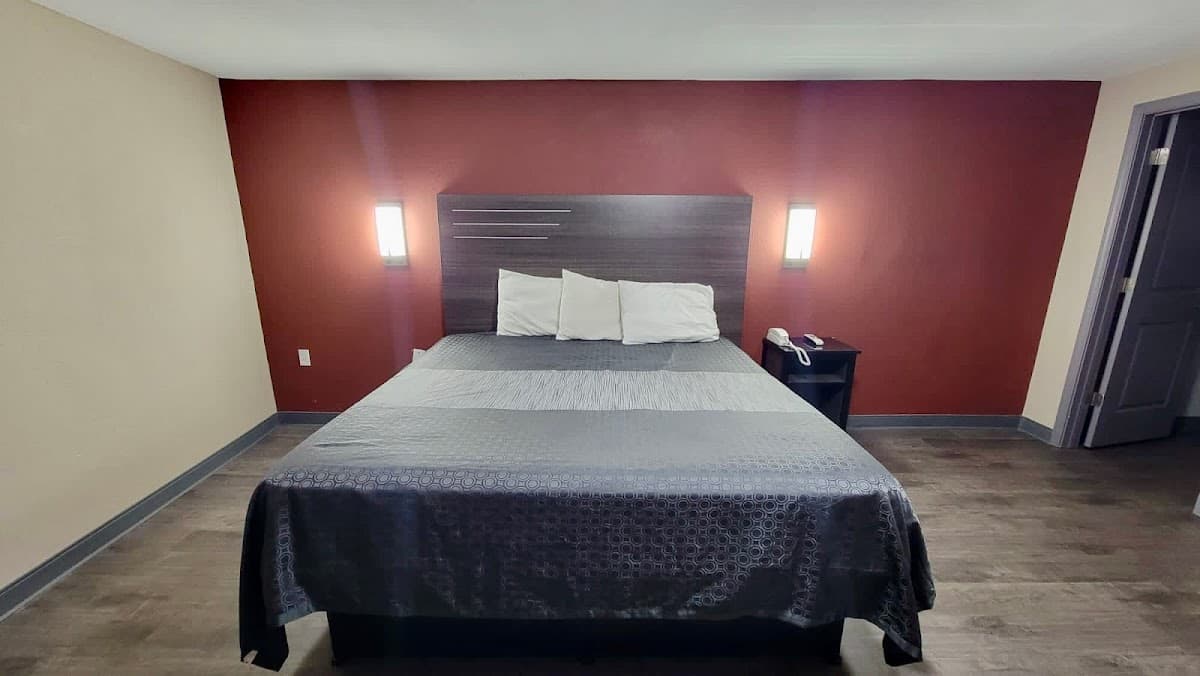 Budget Inn & Suites