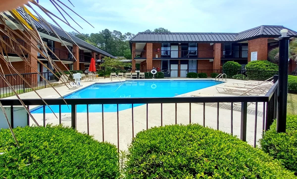 Days Inn by Wyndham Statesboro