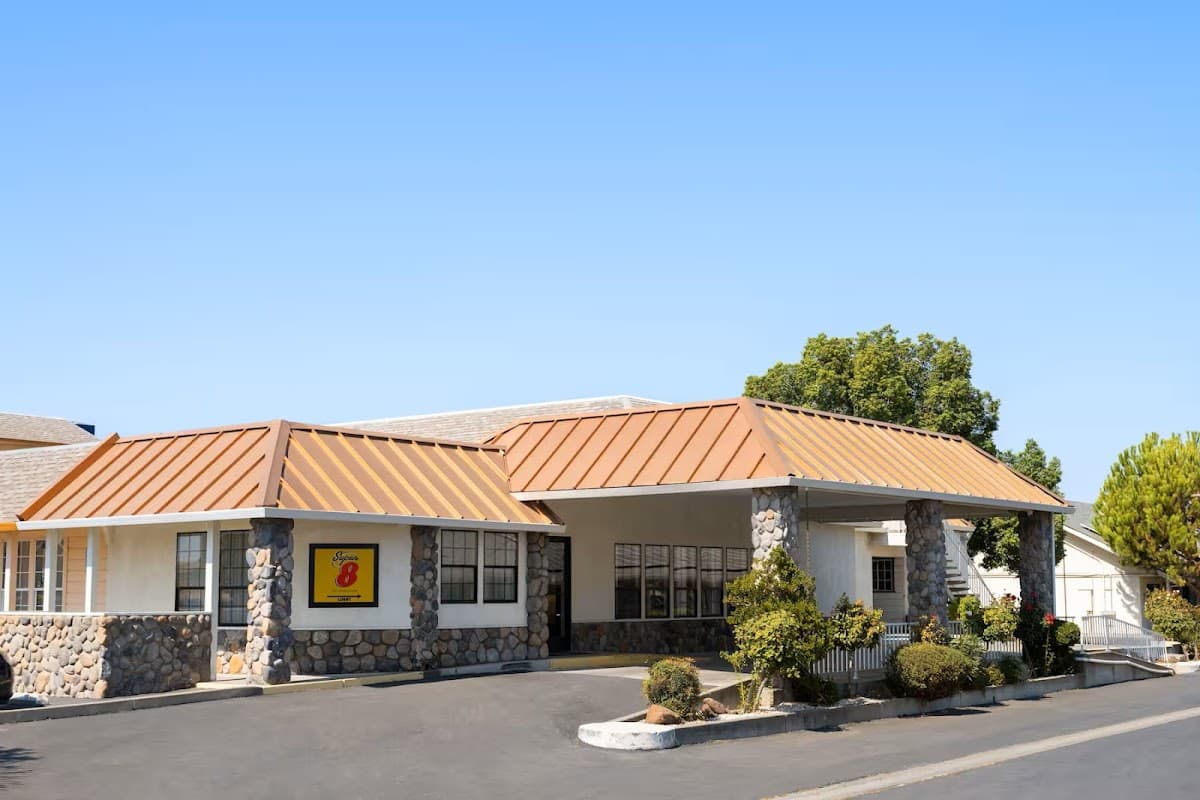 Super 8 by Wyndham Dunnigan