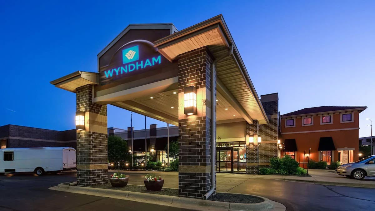 Wyndham Bloomington - Mall of America
