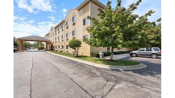 Comfort Suites Lombard - Addison
