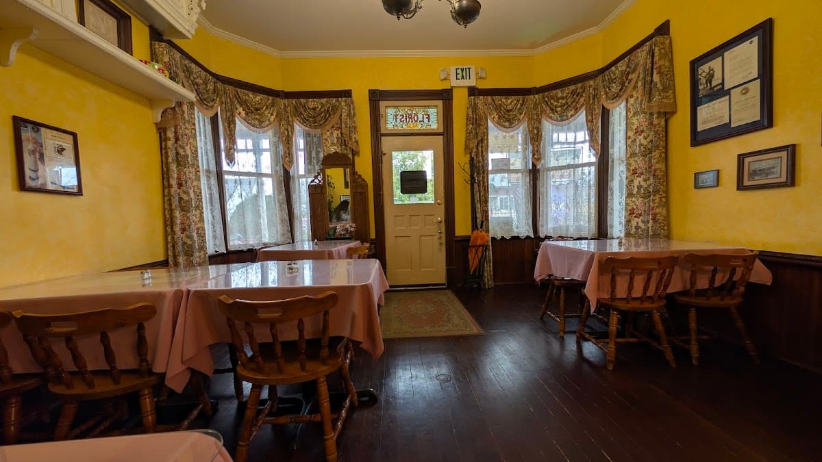 Gardner House Cafe and Bed & Breakfast