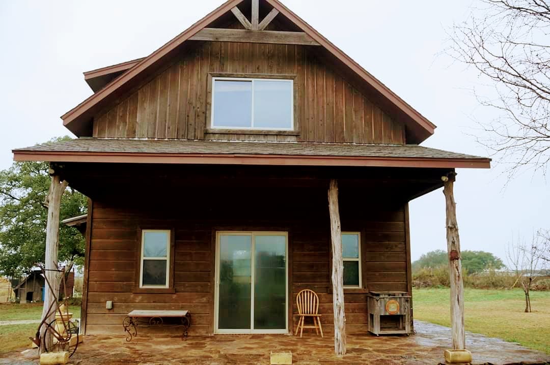 The Junction Cabin House