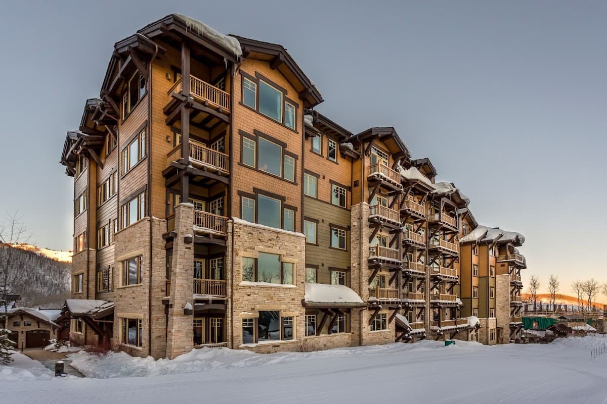 Flagstaff Lodge