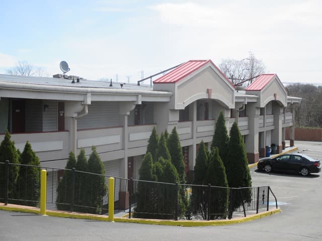 Red Carpet Inn New Brunswick NJ