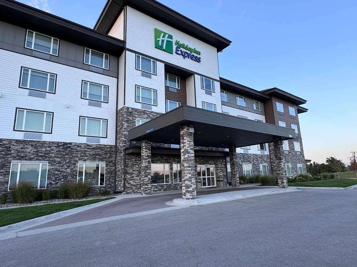 Holiday Inn Express Kansas City North – Parkville, an IHG Hotel