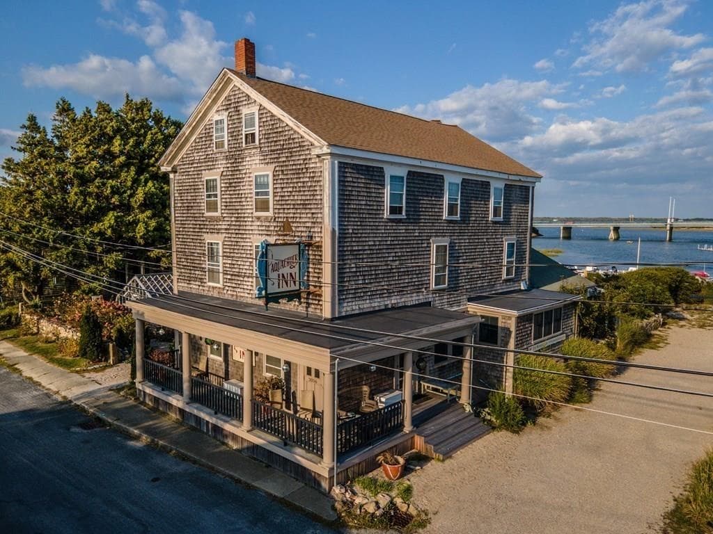 The Paquachuck Inn