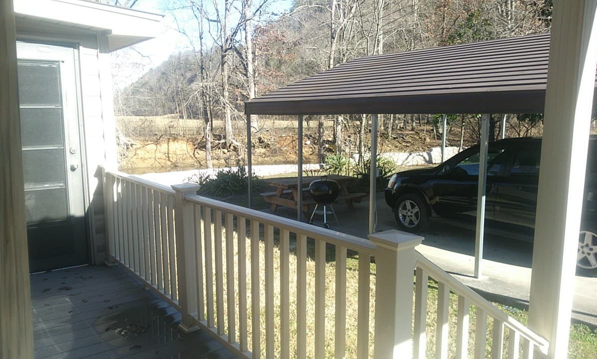 Maples Ridge Vacation Rentals:Gone Fishing