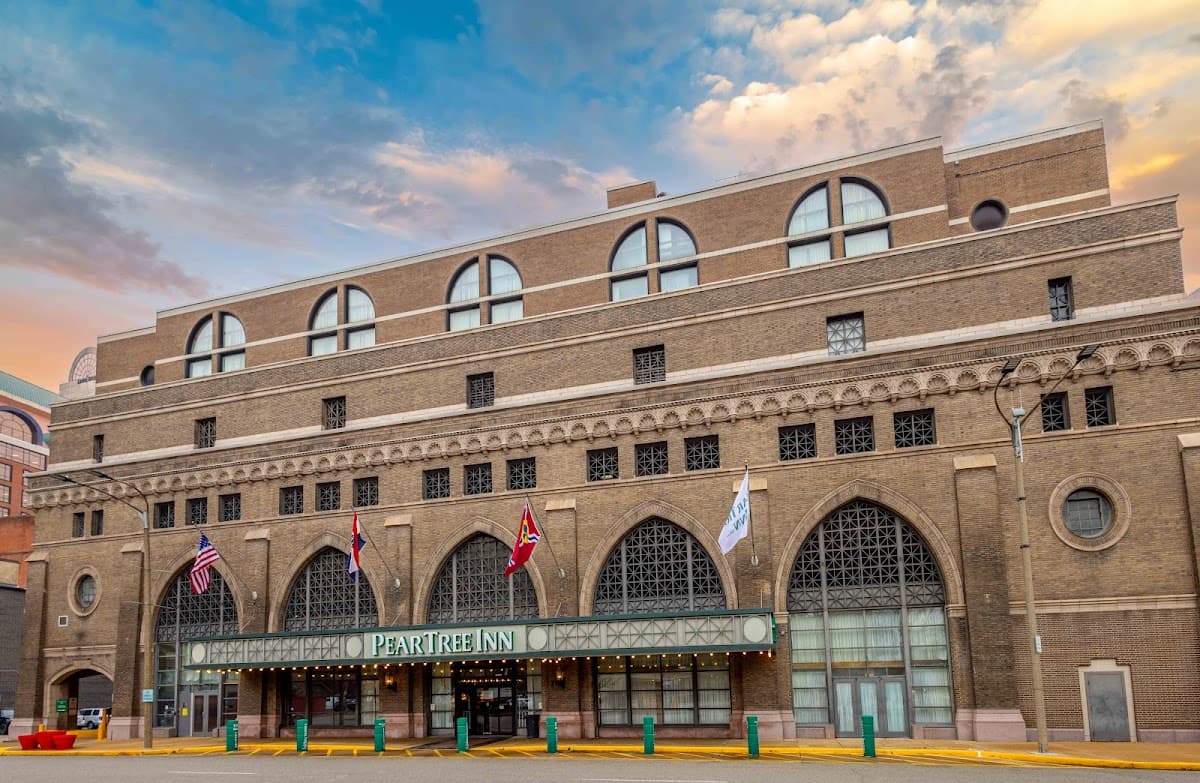 Pear Tree Inn St. Louis Convention Center