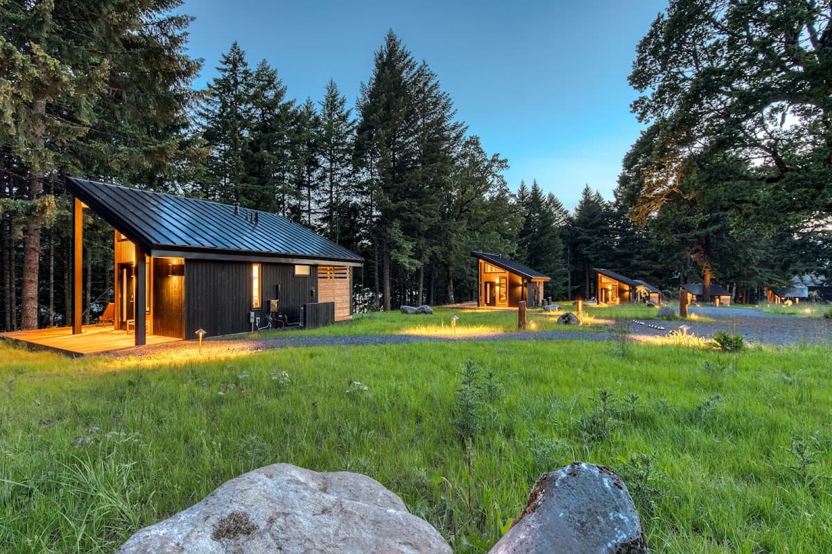 Tenzen Springs & Cabins