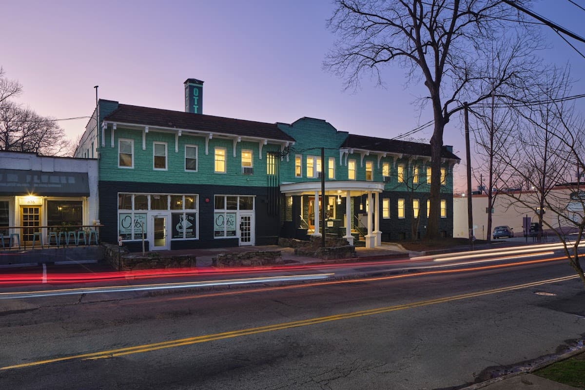 Otto's Apartment Hotel
